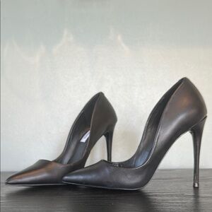 Elegant Black Stiletto Heels